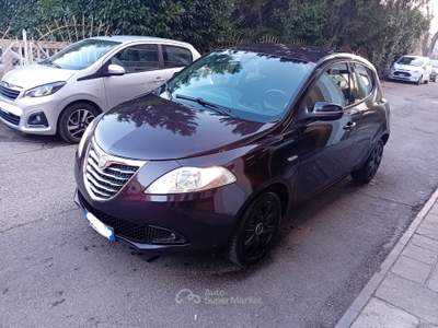 Lancia Ypsilon 1.3 mjt 95 CV *OK NEOPATENTATI* Lilla usata Canelli