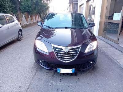 Lancia Ypsilon 1.3 mjt 95 CV *OK NEOPATENTATI* Lilla usata Canelli