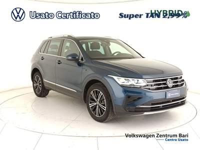 Volkswagen Tiguan 1.4 tsi eh elegance dsg Blu/Azzurro usata Bari