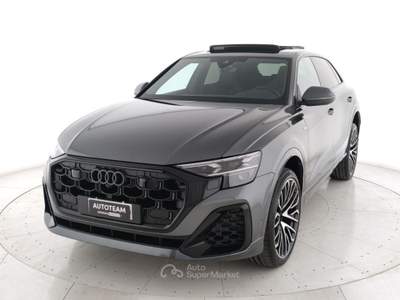 Audi Q8  3.0 tfsi mhev s line quattro 340cv tiptronic / list: 121.255,00 eur Grigio usata Legnago