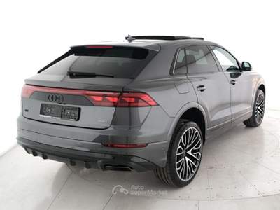 Audi Q8  3.0 tfsi mhev s line quattro 340cv tiptronic / list: 121.255,00 eur Grigio usata Legnago