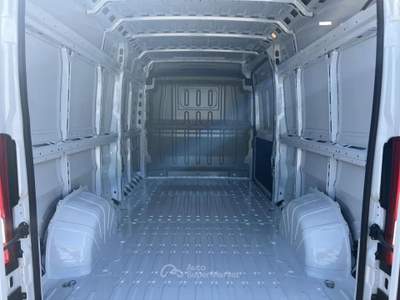 Peugeot Boxer Peugeot Boxer 333 2.2 BlueHDi 140 S&S PLM-TM Furgone Bianco usata Jerago con Orago