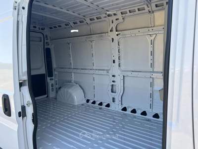Peugeot Boxer Peugeot Boxer 333 2.2 BlueHDi 140 S&S PLM-TM Furgone Bianco usata Jerago con Orago