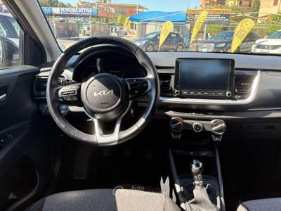Kia Stonic dpi Style s/Navi Pack 84cv PROMO FINANZIAMENTO Nero usata Roma