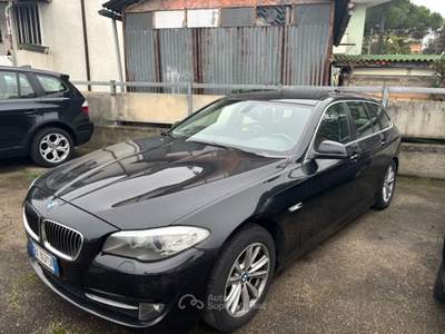 BMW Serie 5 520d BMW 520D Touring Nero usata Bellaria-Igea Marina