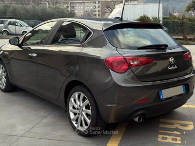 Alfa Romeo Giulietta Giulietta 1.6 JTDm-2 105 CV Distinctive Grigio usata SORA