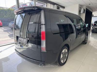 Hyundai Staria 2.2 AT 2WD 9 posti Wagon Nero usata Ripalimosani