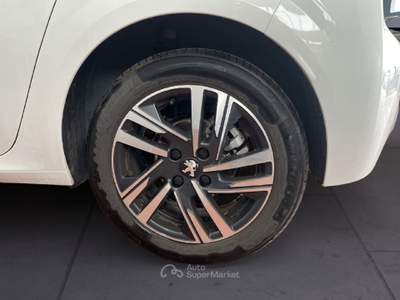 Peugeot 208 II 2019 1.2 puretech Allure Pack s&s 100cv Bianco usata Torino