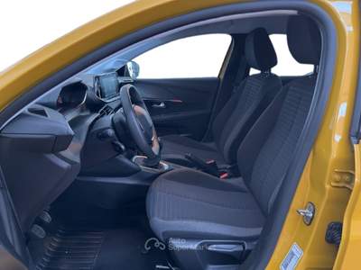 Peugeot 208 II 2019 1.2 puretech Active Pack s&s 75cv Giallo usata Torino