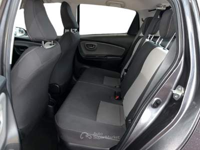Toyota Yaris III 2017 5p 1.5 hybrid Active my18 Grigio usata Torino