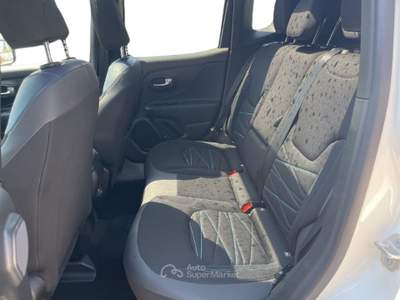 Jeep Renegade 2019 1.5 turbo t4 mhev Upland 2wd 130cv dct Bianco usata Torino