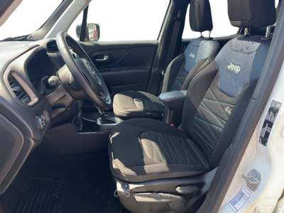 Jeep Renegade 2019 1.5 turbo t4 mhev Upland 2wd 130cv dct Bianco usata Torino