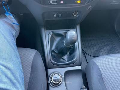 Mitsubishi L200 /154CV Double Cab Invite Bianco usata Gozzano