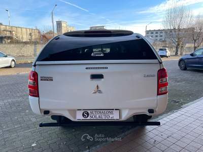 Mitsubishi L200 /154CV Double Cab Invite Bianco usata Gozzano