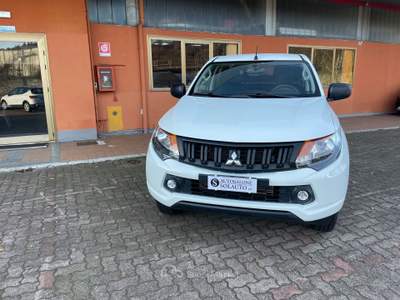 Mitsubishi L200 /154CV Double Cab Invite Bianco usata Gozzano