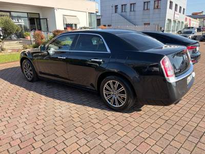 Lancia Thema 3.0 V6 Multijet II 239 CV Executive Nero usata Montagnana