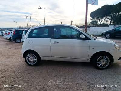 Lancia Ypsilon 75 CV Elle Bianco usata Altamura