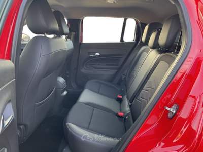 Jeep Avenger 1.2 turbo Altitude fwd 100cv Rosso usata Torino