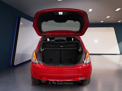 Lancia Ypsilon III 2021 1.0 firefly hybrid Gold s&s 70cv Rosso usata Torino