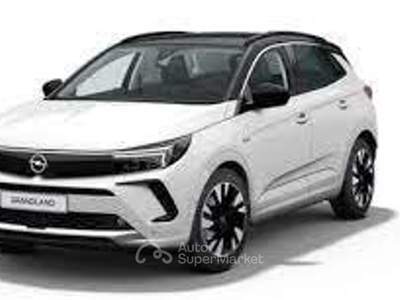 Opel Grandland Business Elegance 1.6 225cv PHEV Argento usata Torino Opel Grandland Business Elegance 1.6 225cv PHEV Argento usata Torino