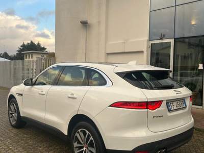 Jaguar F-Pace 2.0 D 180 CV AWD aut. Prestige Bianco usata Scandicci
