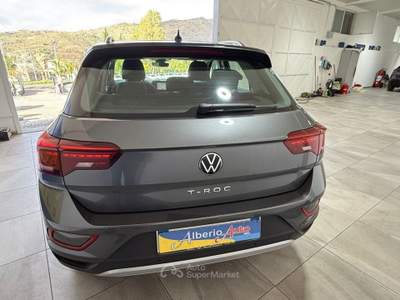 Volkswagen T-Roc 2.0 TDI SCR 150 CV DSG R-Line Grigio usata ADRANO