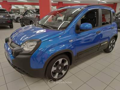 Fiat Panda 1.0 70cv Hybrid Pandina Cross + Car Play "SUPER PROMO" Blu/Azzurro usata LEGNANO