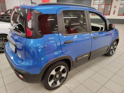 Fiat Panda 1.0 70cv Hybrid Pandina Cross + Car Play "SUPER PROMO" Blu/Azzurro usata LEGNANO