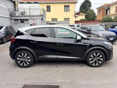 Renault Captur TCe 90 CV Techno Nero usata Busto Arsizio