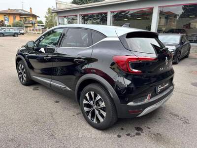 Renault Captur TCe 90 CV Techno Nero usata Busto Arsizio