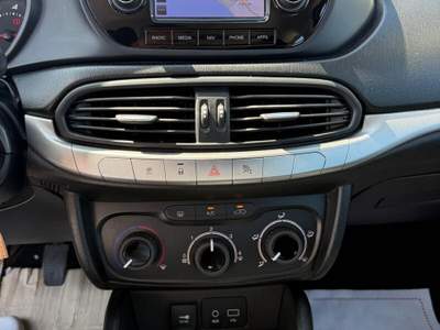 Fiat Tipo 5 porte Lounge 95CV GPL Marrone usata Roma