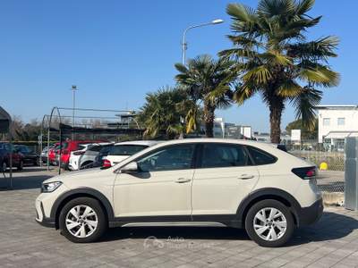 Volkswagen Taigo 1.0 TSI 110 CV Life Beige usata Manzano