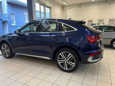 Audi Q5 Sportback 50 2.0 S line Plus quattro s-tronic Blu/Azzurro usata Milano
