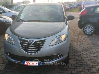 Lancia Ypsilon 0.9 TwinAir 85 CV 5 porte Metano Ecochic Grigio usata Eraclea