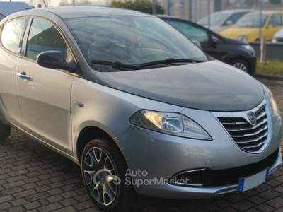 Lancia Ypsilon 0.9 TwinAir 85 CV 5 porte Metano Ecochic Grigio usata Eraclea