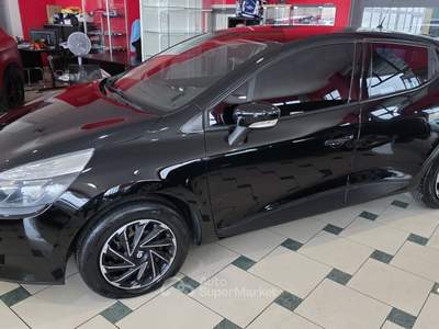 Renault Clio GPL 5 porte Costume National Nero usata Bisceglie