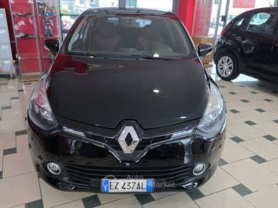 Renault Clio GPL 5 porte Costume National Nero usata Bisceglie