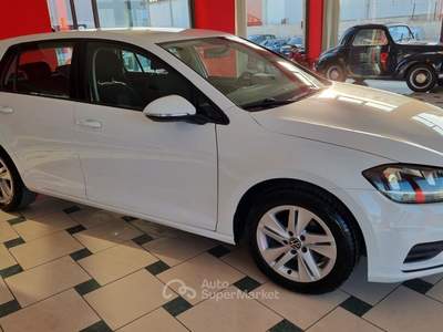Volkswagen Golf 5p. Trendline BlueMotion Technology Bianco usata Bisceglie