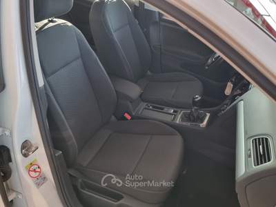 Volkswagen Golf 5p. Trendline BlueMotion Technology Bianco usata Bisceglie