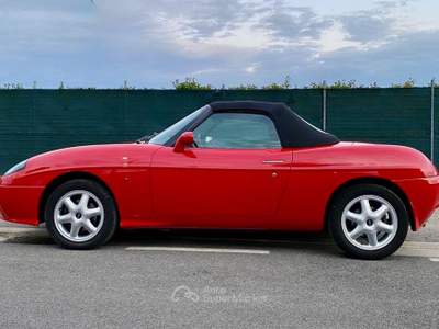 Fiat Barchetta Colore originale rosso riverniciata di recente completamente. Rosso usata MACERATA