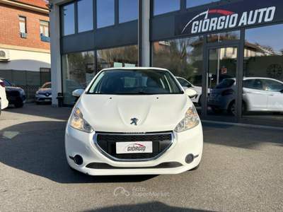 Peugeot 208 208 5p 1.4 hdi 8v Active Bianco usata Chieri