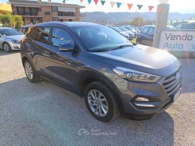 Hyundai Tucson 1.7 crdi Xpossible 2wd 115cv Grigio usata Altidona