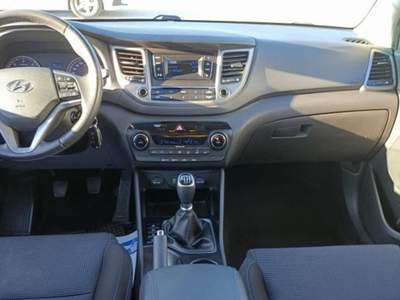 Hyundai Tucson 1.7 crdi Xpossible 2wd 115cv Grigio usata Altidona