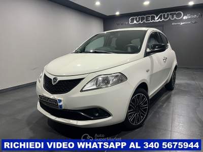 Lancia Ypsilon 1.0 FireFly 5 porte S&S Hybrid Ecochic Gold Bianco usata Atena lucana