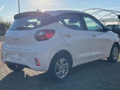 Hyundai i10 1.0 MPI Connectline Bianco usata Novara