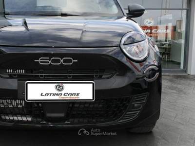 Fiat 600 1.2 hybrid 110cv auto Con CARPLAY Nero usata Latina