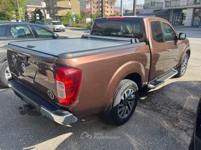 Nissan Navara Vettura pari a nuova Beige usata Venafro