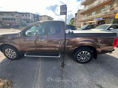 Nissan Navara Vettura pari a nuova Beige usata Venafro