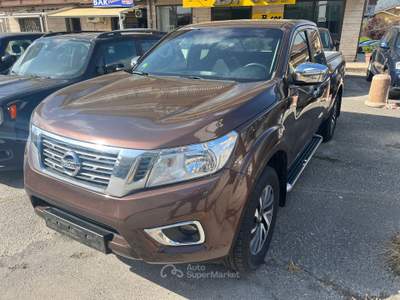 Nissan Navara Vettura pari a nuova Beige usata Venafro