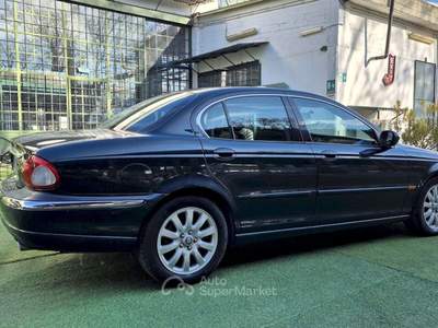 Jaguar X-Type AWD Executive – 2002 Oro usata Pianezza